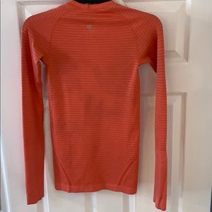 Lululemon long sleeve work out top